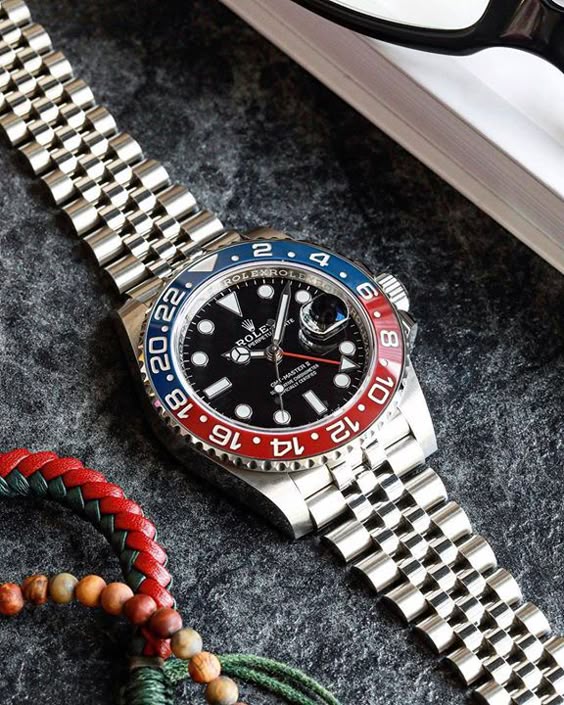 Rolex Watch with rotating pepsi dial