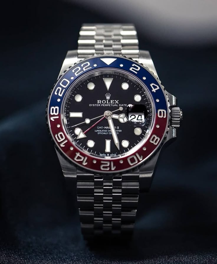 Rolex Watch with rotating pepsi dial